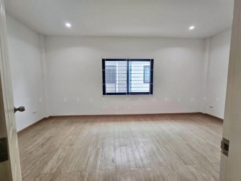 เดอะเซ็นทรัล 3 อัสสัมชัญ-ศรีราชา, Chon Buri (Pattaya), Surasak, Si Racha, Chon Buri (Pattaya), 2 Bedrooms, 115 sqm, Townhouse For Sale, by The Best Property ก้อย, 500492056 - DDproperty.com