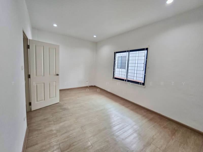 เดอะเซ็นทรัล 3 อัสสัมชัญ-ศรีราชา, Chon Buri (Pattaya), Surasak, Si Racha, Chon Buri (Pattaya), 2 Bedrooms, 115 sqm, Townhouse For Sale, by The Best Property ก้อย, 500492056 - DDproperty.com