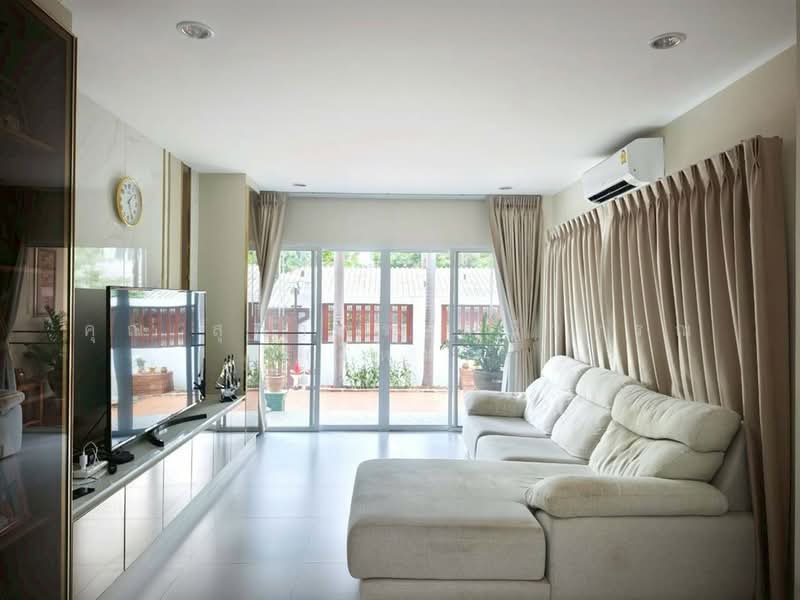 บ้านเดี่ยว 2 ชั้น 65 ตร.ว. ซอยพุ่มอุไร ถนนรัชดาภิเษก, กรุงเทพ, ถนนรัชดาภิเษก, สามเสนนอก, ห้วยขวาง, กรุงเทพ, 260 ตร.ม., บ้านเดี่ยว ขาย, โดย คุณ สุภาพร มณีวรรณ (ใหม่), 500492058 - DDproperty.com