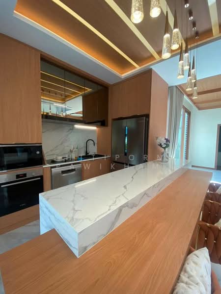 5-BR Villa, Chon Buri (Pattaya), Poong, Bang Lamung (Pattaya), Chon Buri (Pattaya), 5 Bedrooms, 300 sqm, Villa For Sale, by Thitiporn Pawikham, 500492100 - DDproperty.com