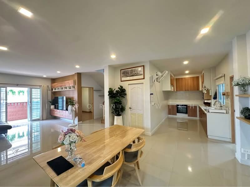 undefined, Chon Buri (Pattaya), Nong Pru, Bang Lamung (Pattaya), Chon Buri (Pattaya), 4 Bedrooms, 325 sqm, Single Detached House For Sale, by Thitiporn Pawikham, 500492106 - DDproperty.com