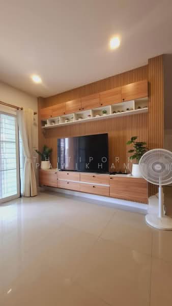 undefined, Chon Buri (Pattaya), Nong Pru, Bang Lamung (Pattaya), Chon Buri (Pattaya), 4 Bedrooms, 325 sqm, Single Detached House For Sale, by Thitiporn Pawikham, 500492106 - DDproperty.com