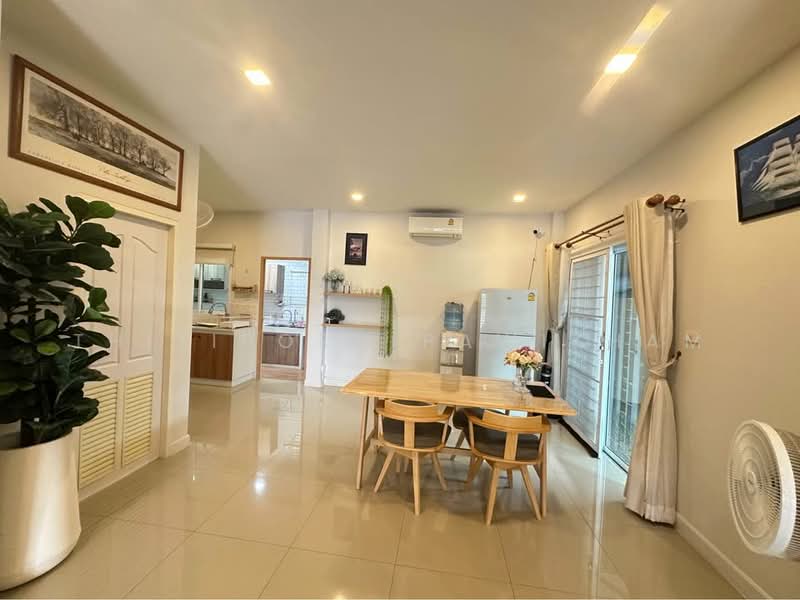 undefined, Chon Buri (Pattaya), Nong Pru, Bang Lamung (Pattaya), Chon Buri (Pattaya), 4 Bedrooms, 325 sqm, Single Detached House For Sale, by Thitiporn Pawikham, 500492106 - DDproperty.com
