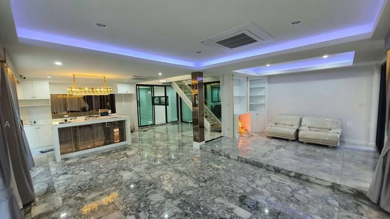 ให้เช่าบ้านเดี่ยว 5 ห้องนอนสุดพิเศษ ย่านโชคชัย 4 | Pet Friendly | 165,000 บาท/เดือน, Bangkok, Lat Phrao, Bangkok, 5 Bedrooms, 350 sqm, Single Detached House For Sale, by ASAP ESTATE อะทรัพย์ เอสเตท, 500492111 - DDproperty.com