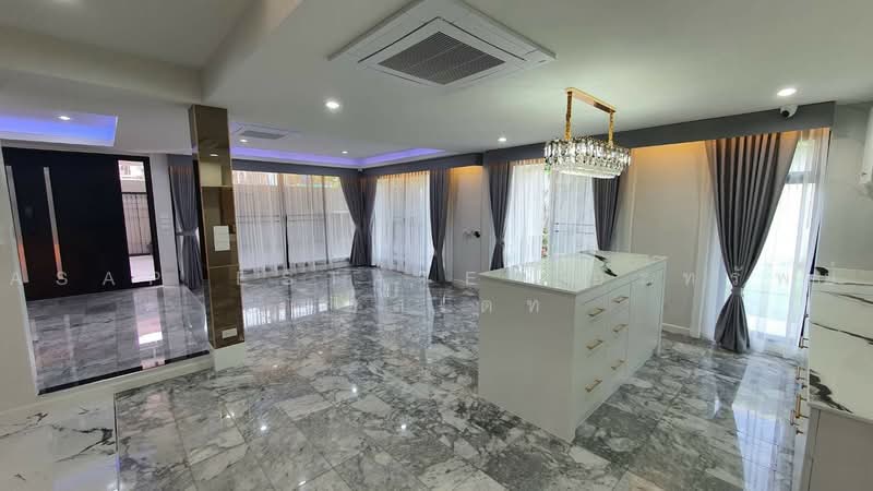 ให้เช่าบ้านเดี่ยว 5 ห้องนอนสุดพิเศษ ย่านโชคชัย 4 | Pet Friendly | 165,000 บาท/เดือน, Bangkok, Lat Phrao, Bangkok, 5 Bedrooms, 350 sqm, Single Detached House For Sale, by ASAP ESTATE อะทรัพย์ เอสเตท, 500492111 - DDproperty.com