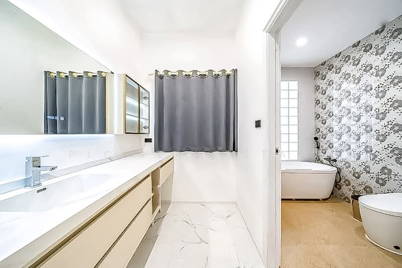 Premium House for Sale Thung Klom Tan Man 5Bed Private Pool, Chon Buri (Pattaya), Bang Lamung, Bang Lamung (Pattaya), Chon Buri (Pattaya), 5 Bedrooms, 350 sqm, Single Detached House For Sale, by PLC real estate, 500492117 - DDproperty.com