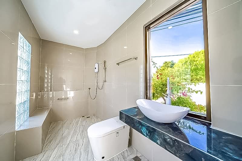 Premium House for Sale Thung Klom Tan Man 5Bed Private Pool, Chon Buri (Pattaya), Bang Lamung, Bang Lamung (Pattaya), Chon Buri (Pattaya), 5 Bedrooms, 350 sqm, Single Detached House For Sale, by PLC real estate, 500492117 - DDproperty.com