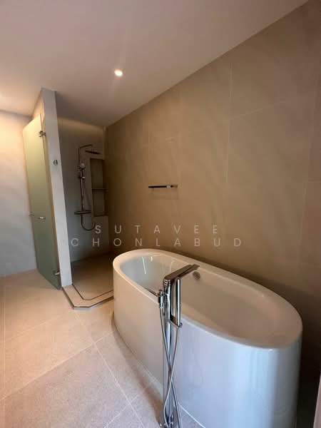 Chaiyapruk Place, Bangkok, Udomsuk, Phra Kanong Nua, Watthana, Bangkok, 4 Bedrooms, 246 sqm, Condo For Rent, by Sutavee Chonlabud, 500492119 - DDproperty.com
