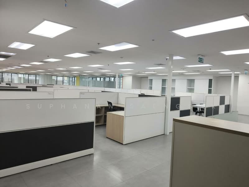 Lake Ratchada Office Complex, Bangkok, 193–195 Ratchadaphisek Road, Khlong Toei, Bangkok, , 672 sqm, Office Space For Rent, by Suphanan Saengsak, 500492138 - DDproperty.com