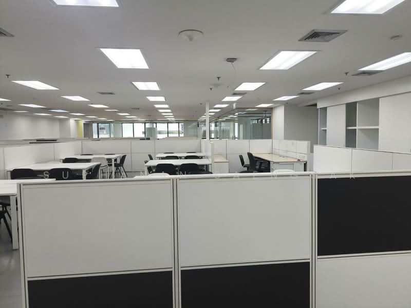 Lake Ratchada Office Complex, Bangkok, 193–195 Ratchadaphisek Road, Khlong Toei, Bangkok, , 672 sqm, Office Space For Rent, by Suphanan Saengsak, 500492138 - DDproperty.com