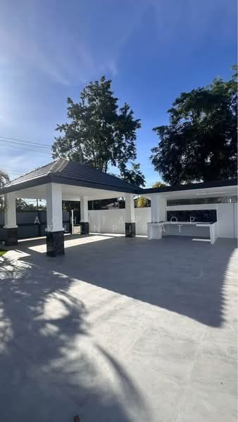 3-BR House, Chon Buri (Pattaya), Poong, Bang Lamung (Pattaya), Chon Buri (Pattaya), 3 Bedrooms, 204 sqm, Single Detached House For Sale, by Achitaphop Klinpipat, 500492177 - DDproperty.com