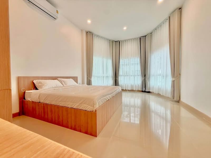 3-BR House, Chon Buri (Pattaya), Poong, Bang Lamung (Pattaya), Chon Buri (Pattaya), 3 Bedrooms, 204 sqm, Single Detached House For Sale, by Achitaphop Klinpipat, 500492177 - DDproperty.com