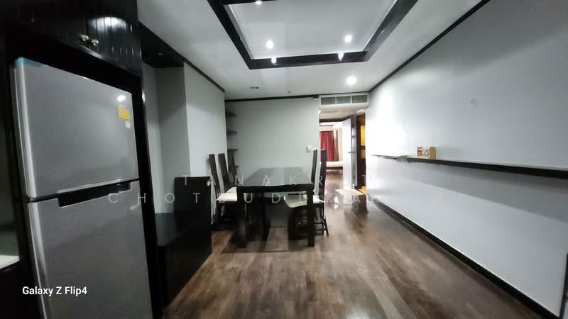 State Tower, Bangkok, 1055 Silom Road, Silom, Bang Rak, Bangkok, 1 Bedroom, 68 sqm, Condo For Sale, by Tanakrit Chotbuddkayan, 500492252 - DDproperty.com