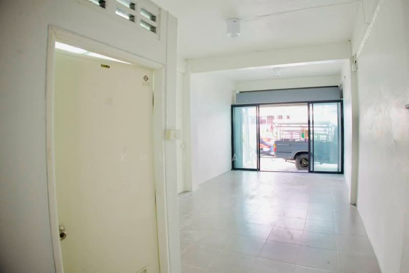 Commercial Townhouse for Rent Near BTS Saint Louis — Bangkok (SPSJP607), Bangkok, ซอย สาทร 11 แยก 3, Yan Nawa, Sathon, Bangkok, , 180 sqm, Shophouse For Rent, by Khun Jane, 500492275 - DDproperty.com