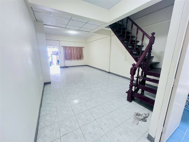 ทรัพย์ดินทอง เทพารักษ์, Samut Prakan, ถนนเทพารักษ์, Thepharak, Muang Samut Prakarn, Samut Prakan, 2 Bedrooms, 64 sqm, Townhouse For Sale, by คุณ พัทธ์ธีรา เจริญธรรม (พัท) เบอร์ติดต่อ : 084-354-5407, 500492294 - DDproperty.com