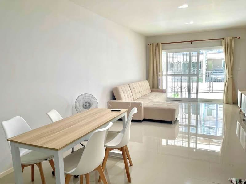 Baan Klang Muang Suanluang, Bangkok, On Nut Road, Dok Mai, Prawet, Bangkok, 3 Bedrooms, 175 sqm, Townhouse For Rent, by Khun Jane, 500492298 - DDproperty.com