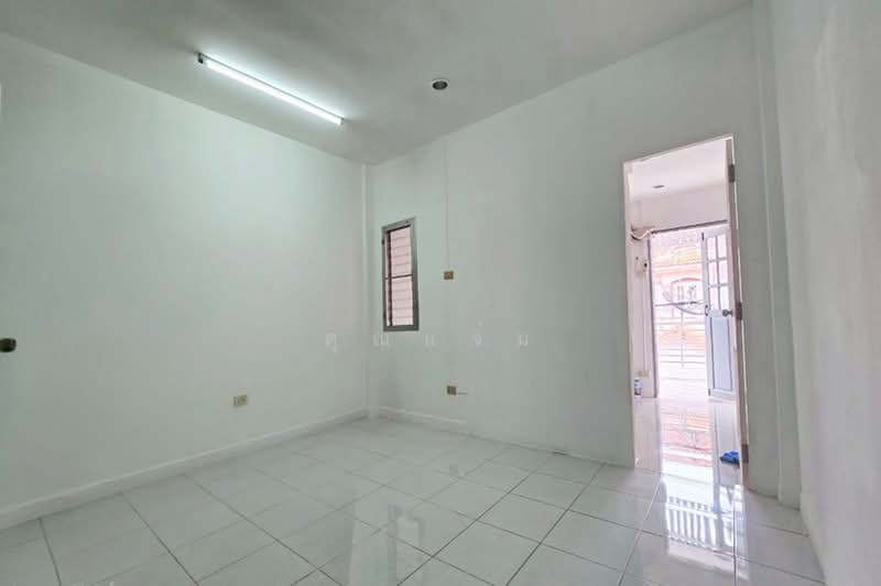 Moobaan Mueang Pracha Hatairat 35, Bangkok, Hatairat Road, Sam Wa Tawan Tok, Khlong Sam Wa, Bangkok, 3 Bedrooms, 130 sqm, Townhouse For Sale, by คุณแจ่ม, 500492322 - DDproperty.com