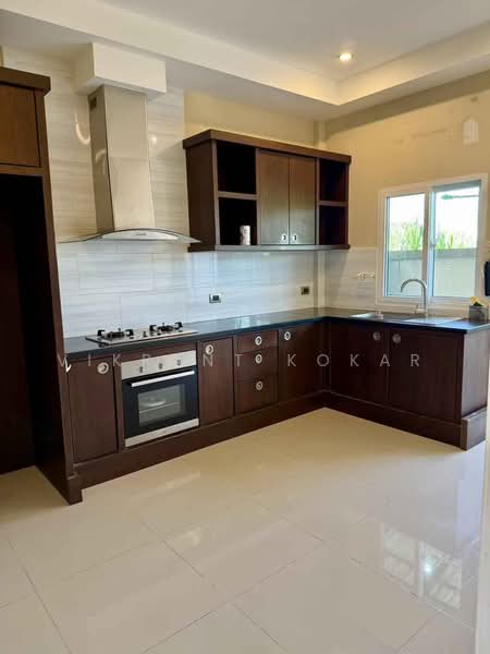3-BR House, Chon Buri (Pattaya), Ta Khian Tia, Bang Lamung (Pattaya), Chon Buri (Pattaya), 3 Bedrooms, 204 sqm, Single Detached House For Sale, by Vikrant Kokar, 500492364 - DDproperty.com
