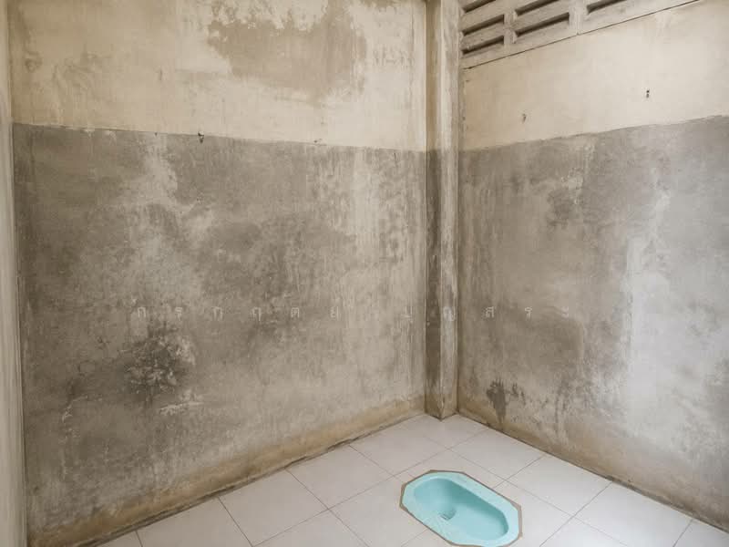 ตึก 3 ชั้น 1 คูหา พร้อมชั้นลอยและดาดฟ้า ซอยพหลโยธิน30/1 ใกล้รถไฟฟ้า, กรุงเทพ, พหลโยธิน 30/1, จันทรเกษม, จตุจักร, กรุงเทพ, 130 ตร.ม., ตึกแถว-อาคารพาณิชย์ ขาย, โดย กรกฤตย์ บุญสระ, 500492389 - DDproperty.com