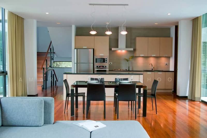 House in Ekkamai Soi 10, Bangkok, Khlong Tan Nua, Watthana, Bangkok, 4 Bedrooms, 385 sqm, Single Detached House For Rent, by Amarin Sitthidhoon, 500492393 - DDproperty.com