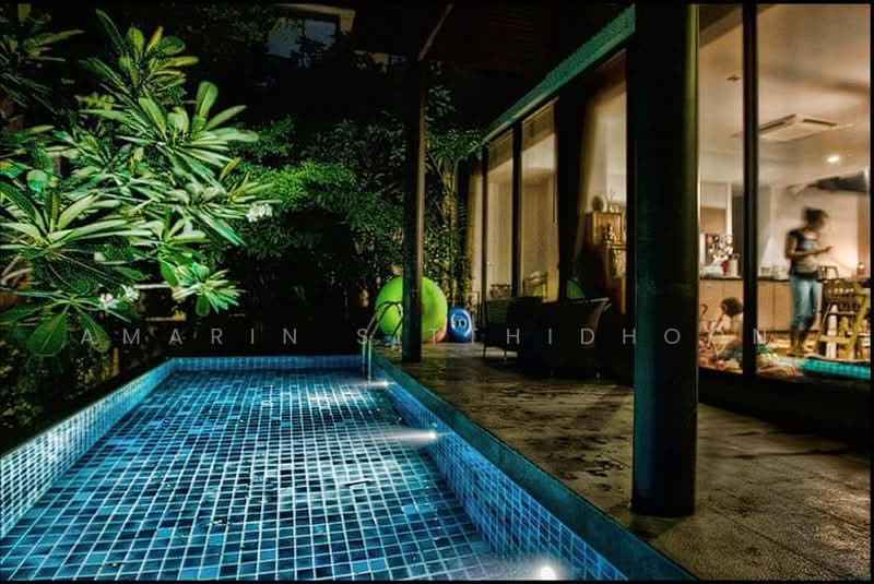 House in Ekkamai Soi 10, Bangkok, Khlong Tan Nua, Watthana, Bangkok, 4 Bedrooms, 385 sqm, Single Detached House For Rent, by Amarin Sitthidhoon, 500492393 - DDproperty.com