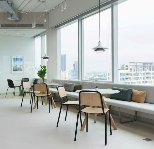 Fully furnished office For Rent 403 sqm. Skywalk to BTS Sukhumvit Line, Bangkok, Sukhumvit, Bang Na Nuea, Bang Na, Bangkok, , 403 sqm, Office Space For Rent, by Suphanan Saengsak, 500492404 - DDproperty.com