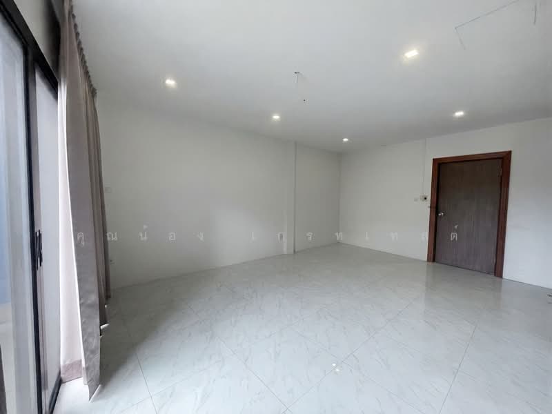 อาคารพาณิชย์ 5.5 ชั้น ถนนบรรทัดทอง, Bangkok, บรรทัดทอง, Thanon Phetchaburi, Ratchathewi, Bangkok, , 302 sqm, Shophouse For Sale, by คุณน้อง เกรทเทสต์, 500492409 - DDproperty.com