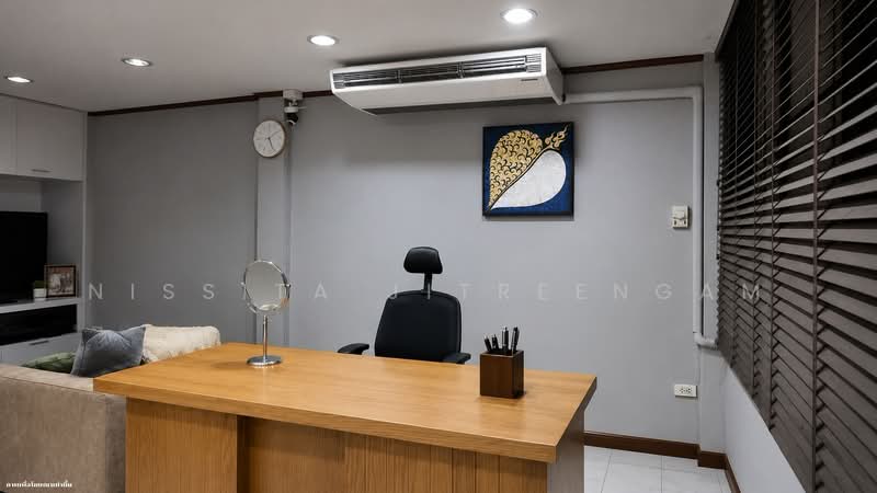 ทาวน์เฮ้าส์ 2 ชั้น เล่นระดับ เนื้อที่ 28 ตร.วา ถ.พหลโยธิน8 ซ.สายลม2 สามเสนใน พญาไท, Bangkok, Samsen Nai, Phaya Thai, Bangkok, 3 Bedrooms, 112 sqm, Townhouse For Sale, by Nissita Jitreengam, 500492462 - DDproperty.com