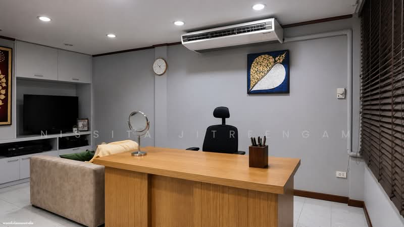 ทาวน์เฮ้าส์ 2 ชั้น เล่นระดับ เนื้อที่ 28 ตร.วา ถ.พหลโยธิน8 ซ.สายลม2 สามเสนใน พญาไท, Bangkok, Samsen Nai, Phaya Thai, Bangkok, 3 Bedrooms, 112 sqm, Townhouse For Sale, by Nissita Jitreengam, 500492462 - DDproperty.com