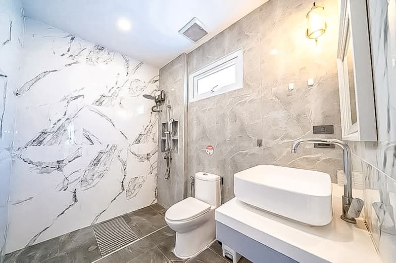 High End House for Sale Chaiyapruek 5 Bedrooms Private Pool, Chon Buri (Pattaya), Bang Lamung, Bang Lamung (Pattaya), Chon Buri (Pattaya), 5 Bedrooms, 200 sqm, Villa For Sale, by PLC real estate, 500492473 - DDproperty.com