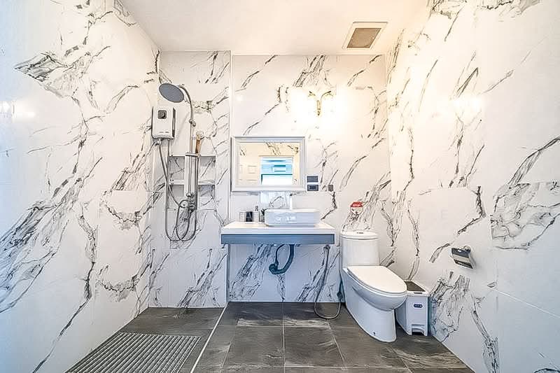 High End House for Sale Chaiyapruek 5 Bedrooms Private Pool, Chon Buri (Pattaya), Bang Lamung, Bang Lamung (Pattaya), Chon Buri (Pattaya), 5 Bedrooms, 200 sqm, Villa For Sale, by PLC real estate, 500492473 - DDproperty.com