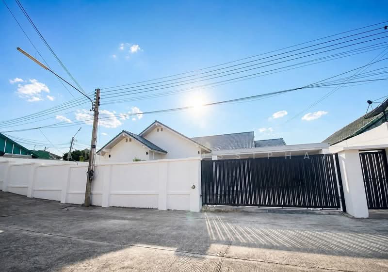 Paradise Hill 2, Chon Buri (Pattaya), Soi Bun Samphan 9, Nong Pru, Bang Lamung (Pattaya), Chon Buri (Pattaya), 3 Bedrooms, 528 sqm, Single Detached House For Sale, by Saimaii Russiphat, 500492483 - DDproperty.com