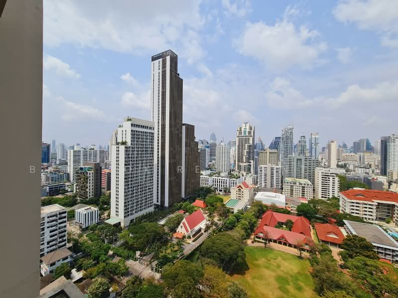 The Esse Asoke, Bangkok, 333 Soi Sukhumvit 21, Sukhumvit Road, Khlongtoei Nua, Watthana, Bangkok, 2 Bedrooms, 76 sqm, Condo For Rent, by Bangkok Residential, 500492487 - DDproperty.com