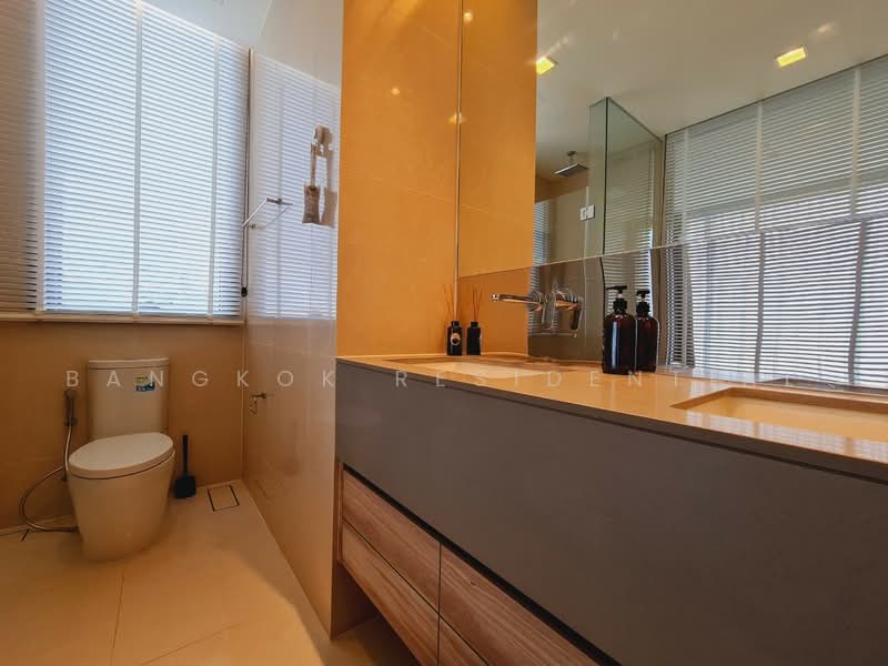 The Esse Asoke, Bangkok, 333 Soi Sukhumvit 21, Sukhumvit Road, Khlongtoei Nua, Watthana, Bangkok, 2 Bedrooms, 76 sqm, Condo For Rent, by Bangkok Residential, 500492487 - DDproperty.com