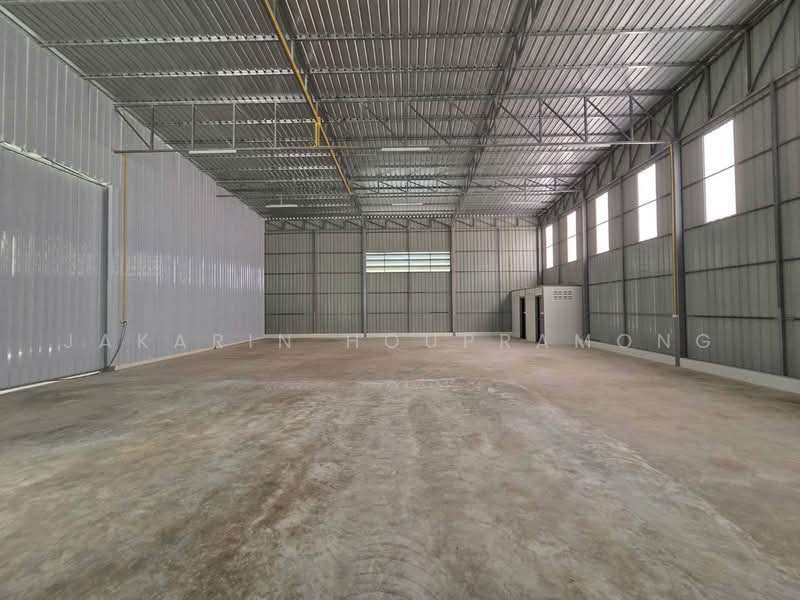 ให้เช่าโกดัง โพธิ์แก้ว บางกะปิ กรุงเทพ ขนาด 270 ตรม รถ 10 ล้อ, รถเทรลเลอร์ เข้าได้, Bangkok, Khlong Chan, Bang Kapi, Bangkok, , 270 sqm, Warehouse/Factory For Rent, by Jakarin Houpramong, 500492504 - DDproperty.com