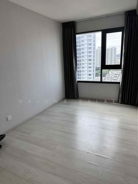Life Pinklao, Bangkok, Boromarajonani Road, Bang Bamru, Bang Phlat, Bangkok, 2 Bedrooms, 56 sqm, Condo For Sale, by Najawa Salae, 500492589 - DDproperty.com