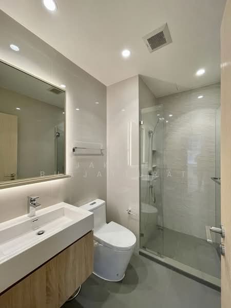 Maru Ekkamai 2, Bangkok, 70-5 Sukhumvit 63 Road, Phra Kanong Nua, Watthana, Bangkok, 1 Bedroom, 33 sqm, Condo For Sale, by Jakree Buajatturat, 500492609 - DDproperty.com
