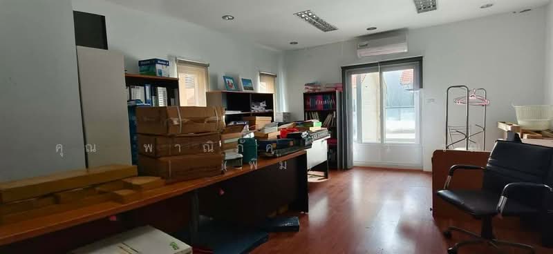 Baan Lapawan 17, Nonthaburi, Ratchaphruek Road, Bang Rak Noi, Muang Nonthaburi, Nonthaburi, 6 Bedrooms, 300 sqm, Townhouse For Sale, by คุณ พาณิภัค มณีวรรณ (พิม), 500492624 - DDproperty.com
