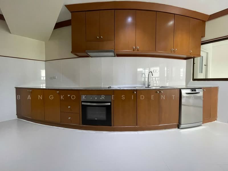 Villa Fourteen, Bangkok, Soi Sukhumvit 14, Khlong Toei, Bangkok, 4 Bedrooms, 318 sqm, Apartment For Rent, by Bangkok Residential, 500492642 - DDproperty.com