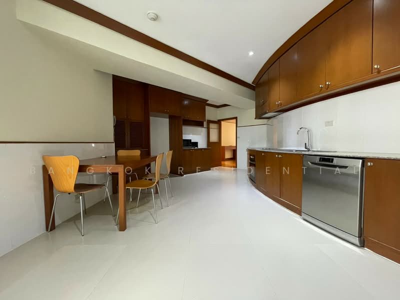 Villa Fourteen, Bangkok, Soi Sukhumvit 14, Khlong Toei, Bangkok, 4 Bedrooms, 318 sqm, Apartment For Rent, by Bangkok Residential, 500492642 - DDproperty.com