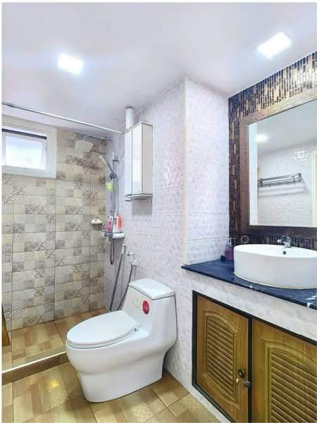 Lumpini Place Water Cliff, Bangkok, Soi Sathu Pradit 19 Yeak 10, Chong Nonsi, Yan Nawa, Bangkok, 2 Bedrooms, 56 sqm, Condo For Sale, by Fazwaz (Thailand) Co., Ltd., 500492649 - DDproperty.com