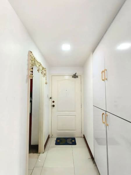 Lumpini Place Water Cliff, Bangkok, Soi Sathu Pradit 19 Yeak 10, Chong Nonsi, Yan Nawa, Bangkok, 2 Bedrooms, 56 sqm, Condo For Sale, by Fazwaz (Thailand) Co., Ltd., 500492649 - DDproperty.com