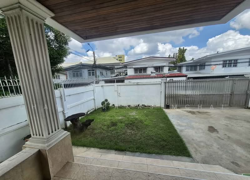 4-BR House, Bangkok, Huai Khwang, Bangkok, 4 Bedrooms, 445 sqm, Single Detached House For Rent, by Pornpan Chantharakasemchai, 500492654 - DDproperty.com