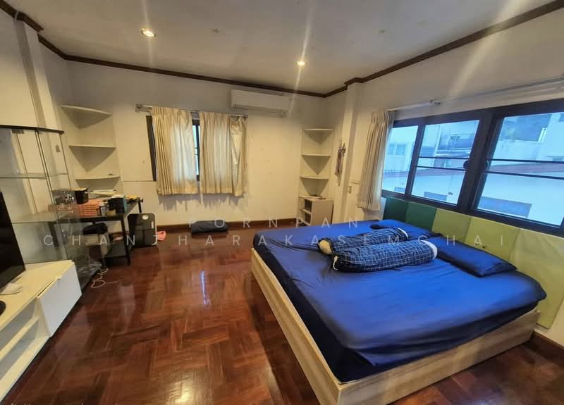 4-BR House, Bangkok, Huai Khwang, Bangkok, 4 Bedrooms, 445 sqm, Single Detached House For Sale, by Pornpan Chantharakasemchai, 500492658 - DDproperty.com