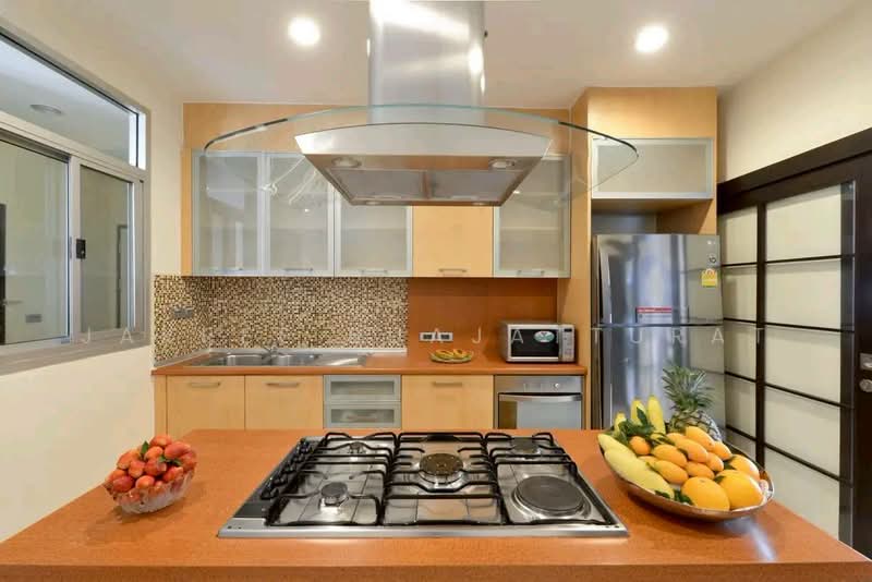 Grand Mercure Bangkok Asoke Residence, Bangkok, 50 5 Soi Sukhumvit 19, Khlong Tan Nua, Watthana, Bangkok, 3 Bedrooms, 220 sqm, Apartment For Rent, by Jakree Buajatturat, 500492746 - DDproperty.com