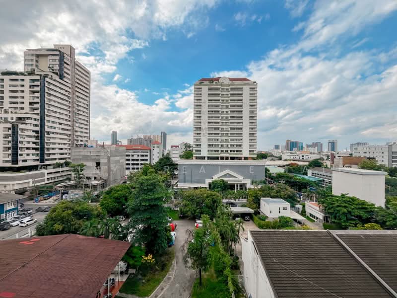 Taka Haus, Bangkok, 99 Soi Ekamai 10, Khlong Tan Nua, Watthana, Bangkok, 2 Bedrooms, 48 sqm, Condo For Rent, by Shinyu Real Estate, 500492768 - DDproperty.com