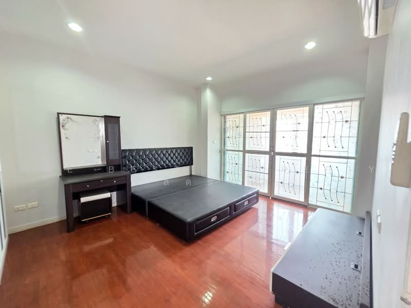 Rasika Teparak : หมู่บ้าน รสิกา เทพารักษ์, สมุทรปราการ, ถนนตำหรุ-บางพลี, แพรกษาใหม่, เมืองสมุทรปราการ, สมุทรปราการ, 100 ตร.ม., บ้านเดี่ยว ขาย, โดย The Best Property ลัดดา, 500492789 - DDproperty.com