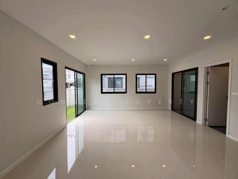 Britania Wongwaen Chatuchot : บริทาเนีย วงแหวน จตุโชติ, Pathum Thani, ถ. หทัยราษฎร์, Bung Kham Proi, Lam Luk Ka, Pathum Thani, 3 Bedrooms, 140 sqm, Townhouse For Sale, by Connex Property, 500492794 - DDproperty.com