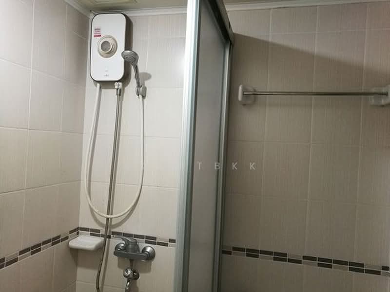 Lumpini Ville Ramkhamhaeng 26, Bangkok, Soi Ramkamhang 26, Huamark Road, Hua Mak, Bang Kapi, Bangkok, 1 Bedroom, 29 sqm, Condo For Rent, by Agentbkk, 500492808 - DDproperty.com
