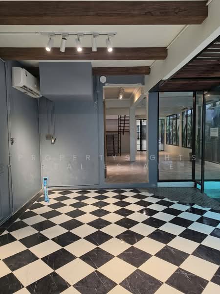 Townhouse BTS Chongnonsi 3 bed / 4 bath, Bangkok, Thung Maha Mek, Sathon, Bangkok, 3 Bedrooms, 280 sqm, Townhouse For Rent, by PROPERTYSIGHTS REAL ESTATE, 500492809 - DDproperty.com